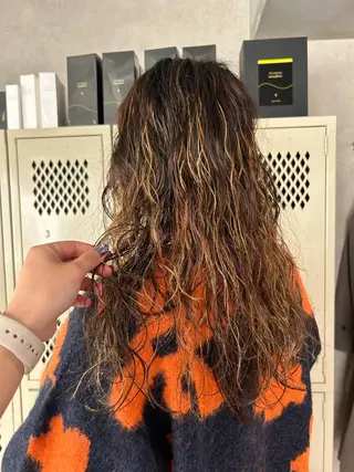 ロング ayano🍒暖色 カラー/カーリーヘアのヘアスタイル