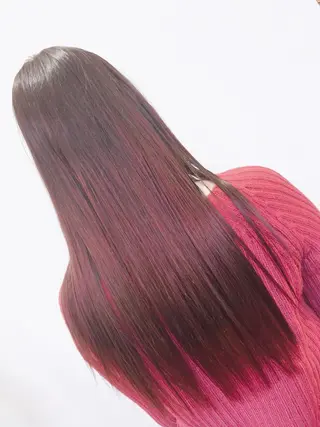 ロング カラー 塩崎 明菜のヘアスタイル