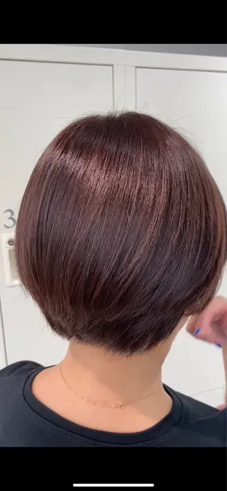 カラー towa /EIGHTのヘアスタイル