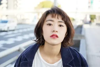 ミディアム カラー 加藤 あやみのヘアスタイル