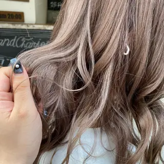 セミロング カラー Sia中野新橋 田中 優莉乃のヘアスタイル