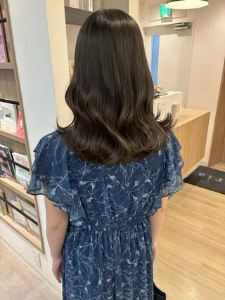 ミディアム Euphoria所属・Euphoria きょうこのヘアスタイル
