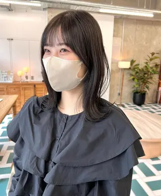 ミディアム ボブ/ハイトーン YUIのヘアスタイル