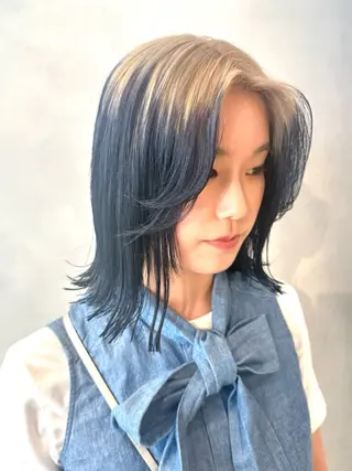 ミディアム カラー デザインカラー/パー マ🦖外岡咲希🦖のヘアスタイル