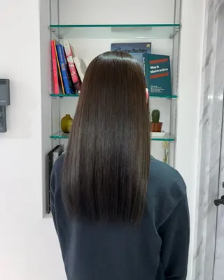 ロング カラー 野中里紗/ ベージュカラーのヘアスタイル