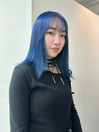 ミディアム 🍓ケアブリーチ× レイヤーカット🍓のヘアスタイル