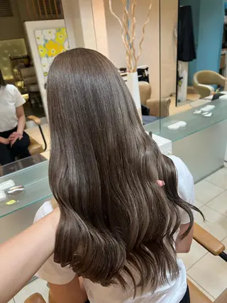 ロング カラー 竹添 有梨沙のヘアスタイル