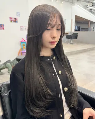 ミディアム カラー レイヤー/透明感/ 顔周り/kana🩰のヘアスタイル