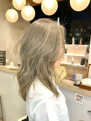 セミロング 🌹🌹カラーブリ ーチ翔貴🌹🌹のヘアスタイル