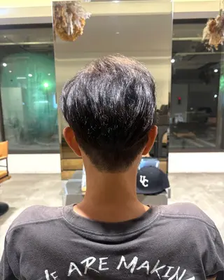 カラー メンズ 小木曽 里華のヘアスタイル