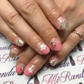 ネイル MiRanda Nail所属・MiRanda 保坂 舞のネイルデザイン