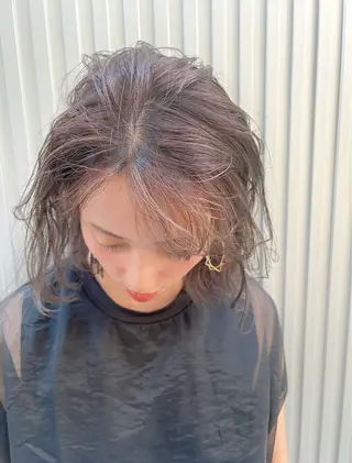 ミディアム カラー 愛子 /ハイトーンのヘアスタイル