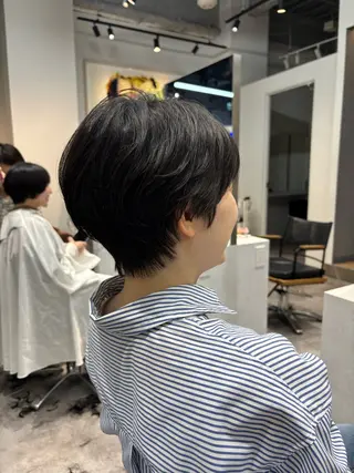 ショート カラー ヘアアレンジ マエダ アズミ🌱のヘアスタイル