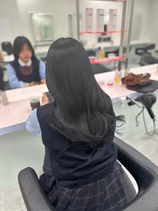 ロング カラー 🫧ハイトーン🫧 ベージュ🫧徹哉のヘアスタイル