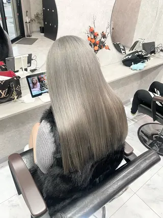 セミロング 🦋ハイトーン🦋 石山 希理🦋のヘアスタイル