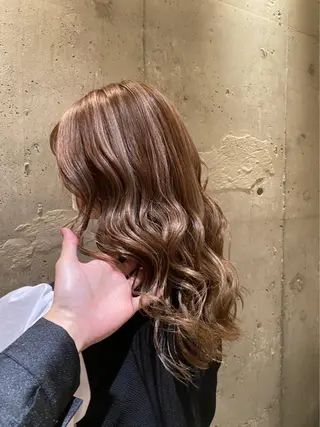 ロング カラー 一樹ハイトーン/ブリ ーチ/透明感カラーのヘアスタイル