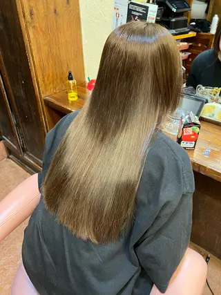 ロング 片岡 なずなのヘアスタイル