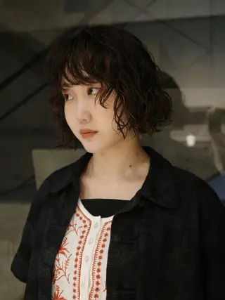 ショート パーマ NERO 眞下秋歩のヘアスタイル