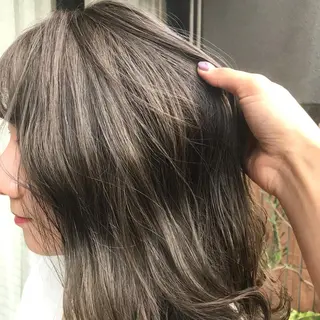 セミロング カラー レイヤー/顔周り /AKARIのヘアスタイル