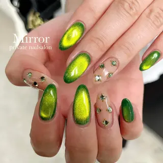 ネイル nailsalon Mirrorのネイルデザイン