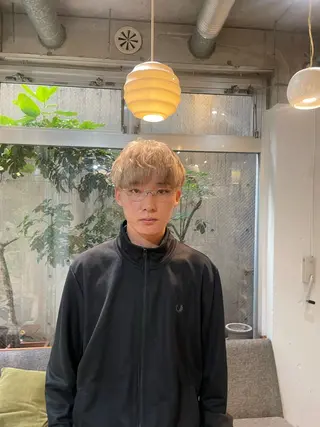 ショート ササキ ヨシヒトのヘアスタイル