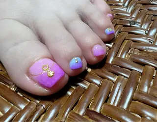 ネイル t. yoshizawaのネイルデザイン