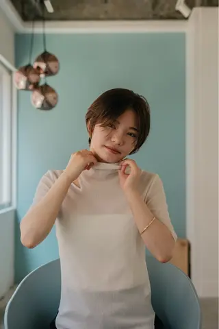 ショート カラー ツジガキ ユウスケのヘアスタイル