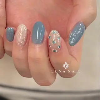 ネイル アトリエ　ミモザ所属・いまむら あかりのネイルデザイン