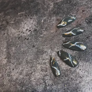 ネイル 筒井 美穂のネイルデザイン