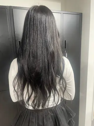 ロング 沖西 愛のヘアスタイル