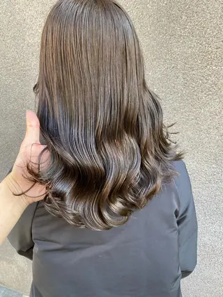 セミロング カラー ヘアアレンジ 外苑前NO.1艶髪 透明感カラーのヘアスタイル