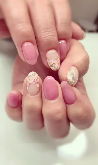 ネイル Lily Roseスタッフ一同のマツエク・マツパデザイン