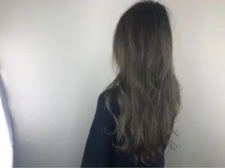 カラー Still所属・still .のヘアスタイル