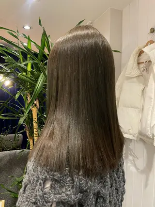 ミディアム カラー soto.所属・HARUHI 銀座 美容師౨ৎ⋆˚のヘアスタイル