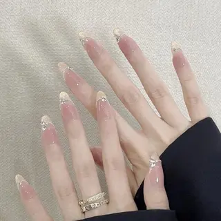 ネイル 鈴木 彩星のネイルデザイン