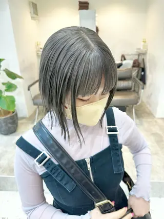 ミディアム カラー kai .のヘアスタイル