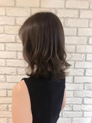 ミディアム カラー 清水 有実子のヘアスタイル
