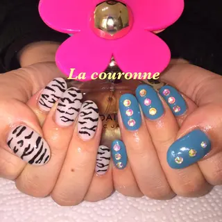 ネイル Lacouronne NATSUMIのネイルデザイン