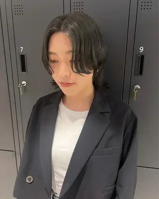 ミディアム カラー 暗髪カラー🫐パーマ おくだりんかのヘアスタイル