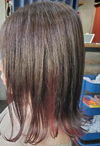 カラー ミディアム S. ERIのヘアスタイル