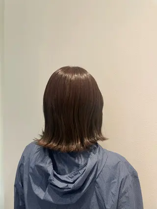 ミディアム カラー 磯引 美菜のヘアスタイル