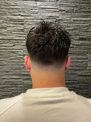 ショート パーマ メンズ プレミアムバーバー赤坂所属・野川 純麗のヘアスタイル