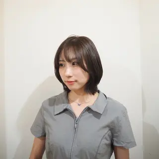 カラー 岡 千尋のヘアスタイル