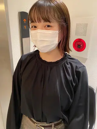 ミディアム カラー nana🦕 ハイライトベージュのヘアスタイル