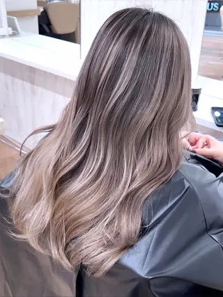 ロング カラー お肌トーン🆙カラー 全ての女性を艶髪にのヘアスタイル