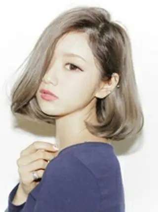 ミディアム カラー 田辺 侑未のヘアスタイル