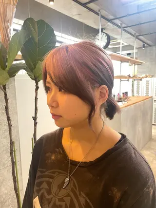 ショート カラー KOTOMI .のヘアスタイル