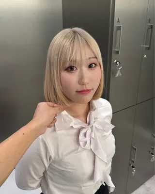 ショート カラー ハイトーン/ブリーチ ／デザインカラー悠斗のヘアスタイル