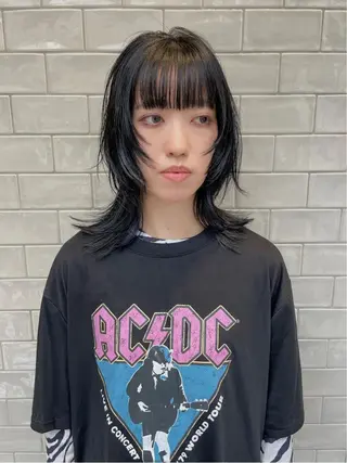 ショート カラー SALOWIN所属・ブリーチ✨ ボブ✨レイヤーのヘアスタイル