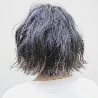 ミディアム カラー 艶髪✨ハイトーン ✨ホワイト✨北宗一郎のヘアスタイル